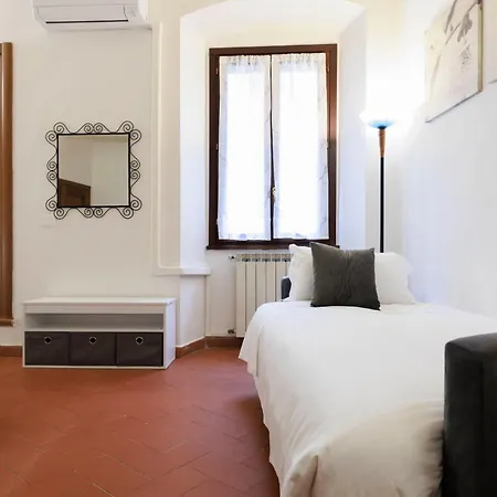 Verrazzano Sweet House Апартаменты Флоренция